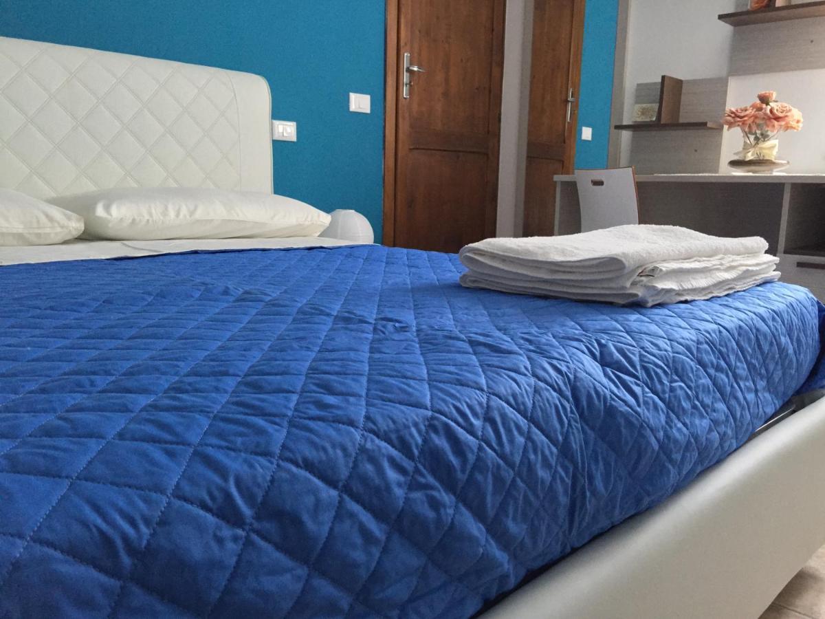 La Chicca B&B Ривоторто Экстерьер фото